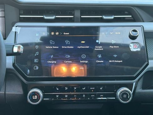 New 2027 Chevrolet Bolt LT w/ Comfort Package FWD image 19