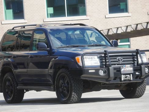 Used 2004 Toyota Land Cruiser AWD/4WD image 25