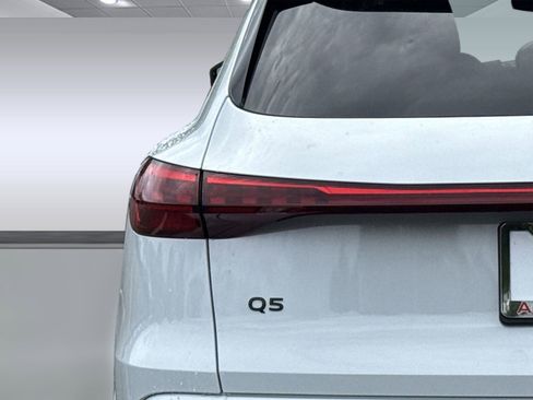 Used 2025 Audi Q5 Premium Plus AWD/4WD image 13