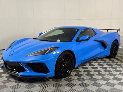 Used 2023 Chevrolet Corvette Stingray Premium Conv w/ Z51 Performance Package RWD image 2
