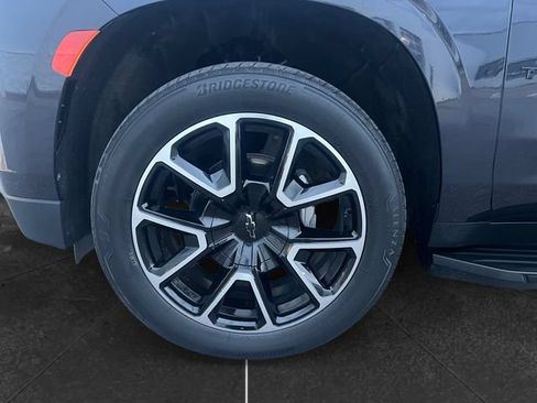 Used 2022 Chevrolet Tahoe RST w/ Luxury Package AWD/4WD image 9