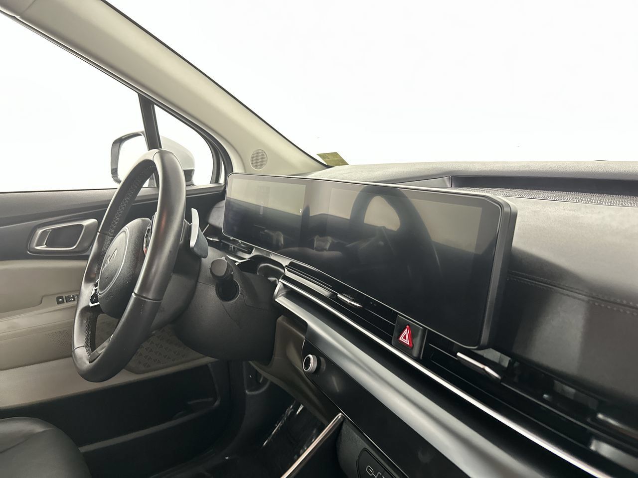 Certified 2026 Kia Carnival LXS FWD image 14