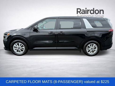 Used 2024 Kia Carnival LX FWD image 4