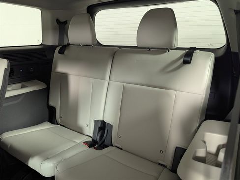 Used 2024 Hyundai Santa Fe Calligraphy image 24