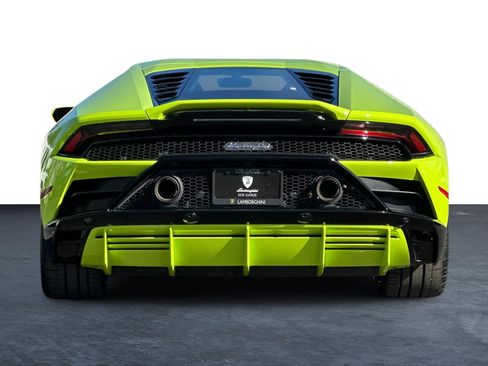 Used 2020 Lamborghini Huracan EVO image 4