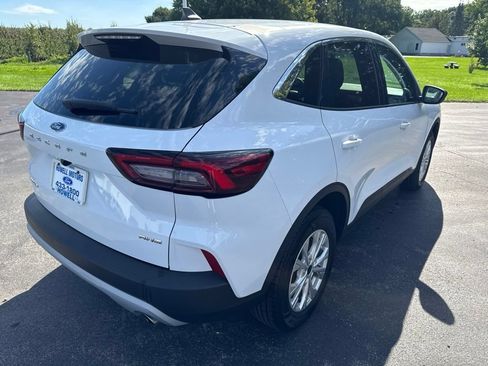 Used 2023 Ford Escape Active AWD/4WD image 9