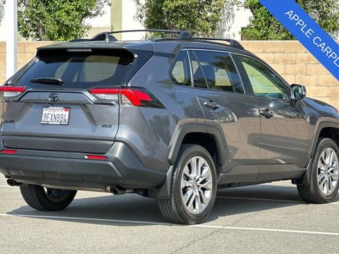 Used 2023 Toyota RAV4 XLE Premium FWD image 4