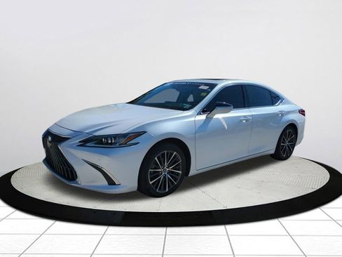 Certified 2022 Lexus ES 350 w/ Premium Package image 8