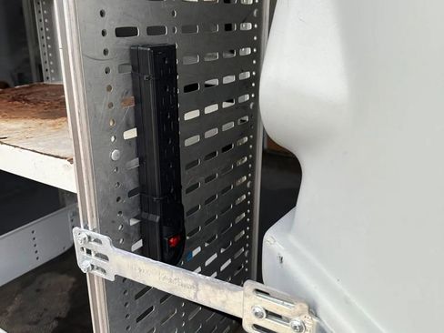 Used 2016 Ford Transit Connect XL FWD image 24
