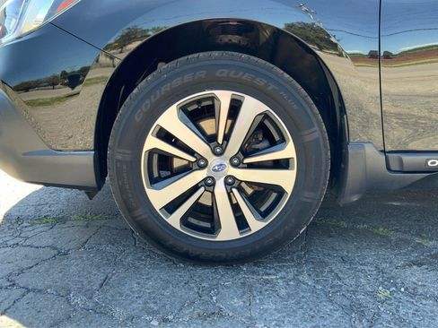 Used 2018 Subaru Outback 2.5i Limited AWD/4WD image 24