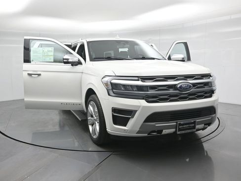 Certified 2023 Ford Expedition Max Platinum image 32