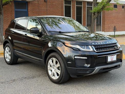 Used 2018 Land Rover Range Rover Evoque SE AWD/4WD image 4