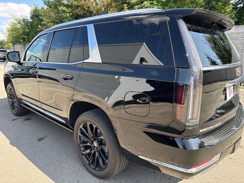 Used 2025 Cadillac Escalade Premium Luxury w/ Touring Package AWD/4WD image 3