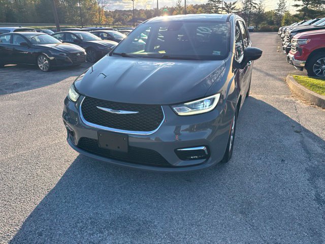 Used 2023 Chrysler Pacifica Touring-L FWD image 35