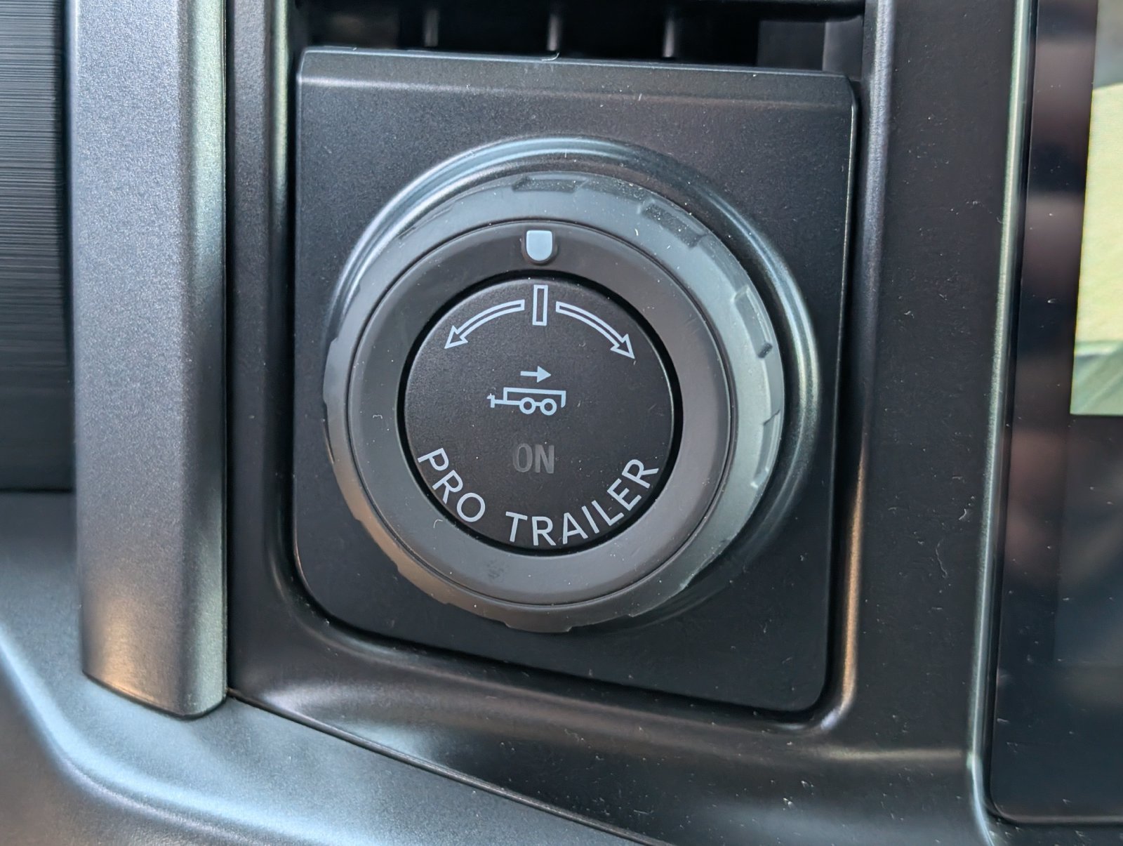 Used 2025 Ford F150 XLT w/ Equipment Group 302A MID RWD image 19