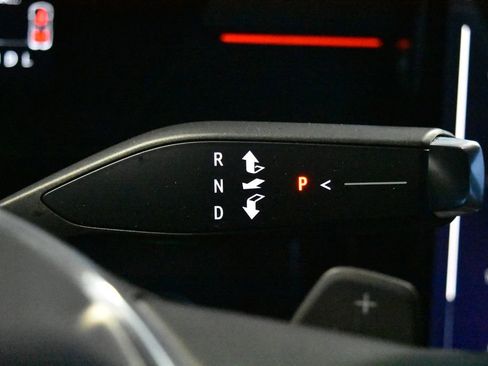 Used 2024 GMC Acadia AT4 w/ Super Cruise Package image 16