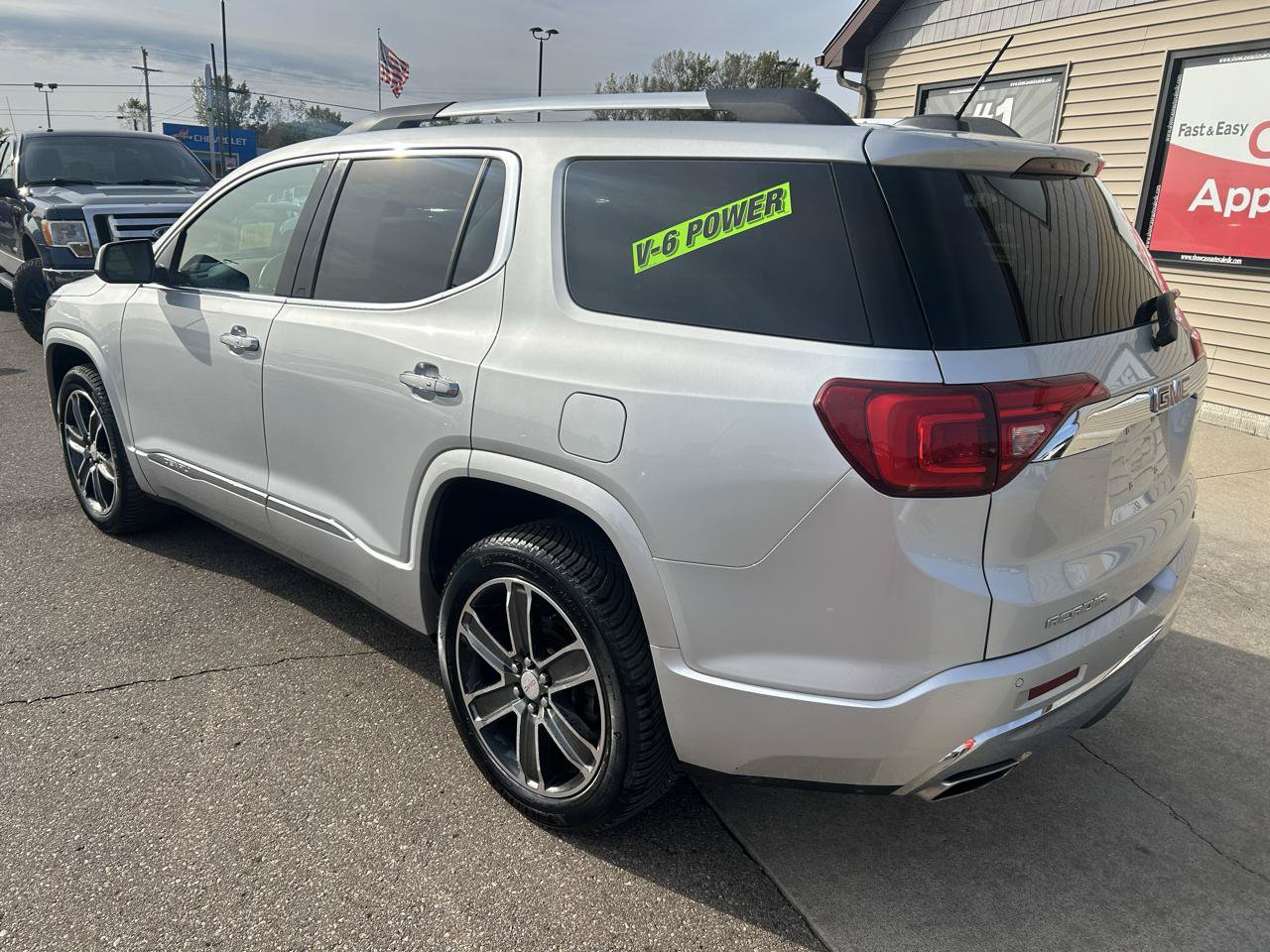 Used 2017 GMC Acadia Denali AWD/4WD image 7