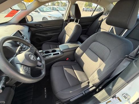 Used 2023 Nissan Altima 2.5 S FWD image 11