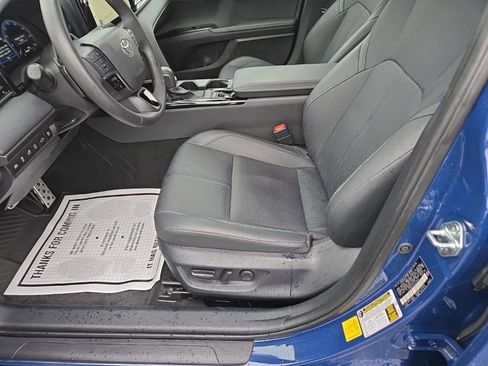 Used 2025 Toyota Camry XSE w/ Premium Plus Package image 17