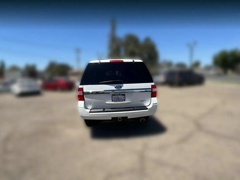 Used 2016 Ford Expedition XLT w/ Equipment Group 201A RWD image 5