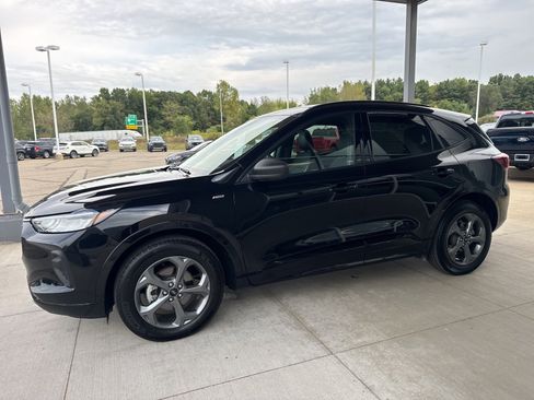 Certified 2024 Ford Escape ST-Line w/ Tech Pack #1 image 4