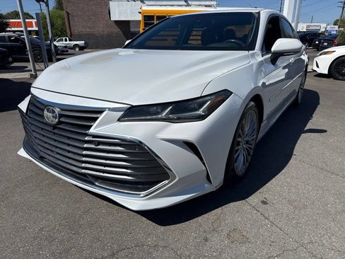 Used 2019 Toyota Avalon Limited w/ Advanced Safety Package FWD image 2