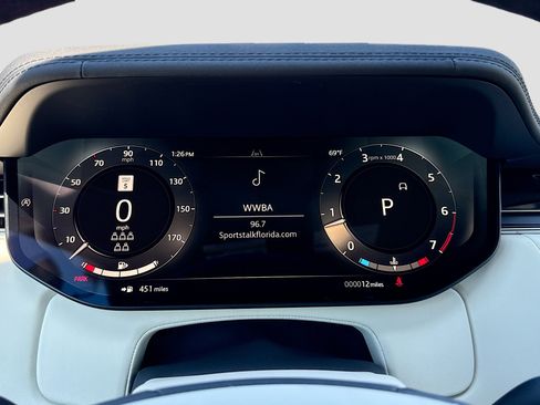 New 2026 Land Rover Range Rover Long Wheelbase SE image 40