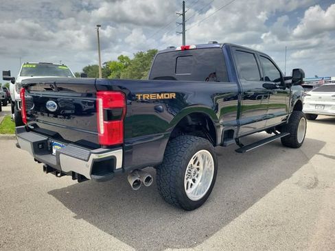 Used 2023 Ford F250 Lariat w/ Lariat Ultimate Package AWD/4WD image 4