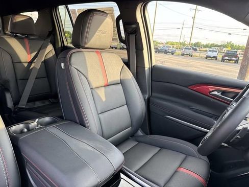 New 2026 Chevrolet Traverse RS FWD image 31
