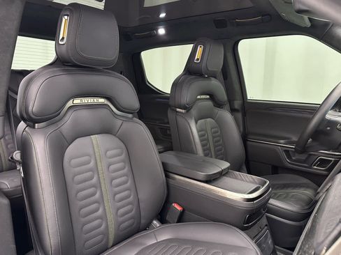 Used 2023 Rivian R1T Adventure image 18