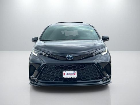 Certified 2025 Toyota Sienna XSE w/ XSE Premium Package AWD/4WD image 2