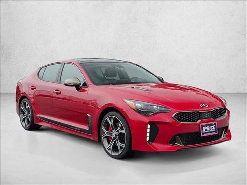 Used 2018 Kia Stinger GT2 AWD/4WD image 3