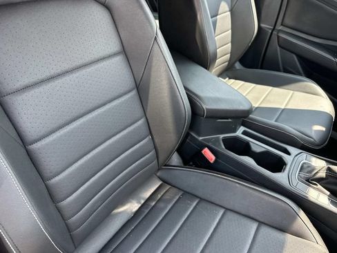 Used 2023 Volkswagen Jetta SE FWD image 6