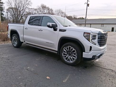 Used 2023 GMC Sierra 1500 Denali Ultimate image 7