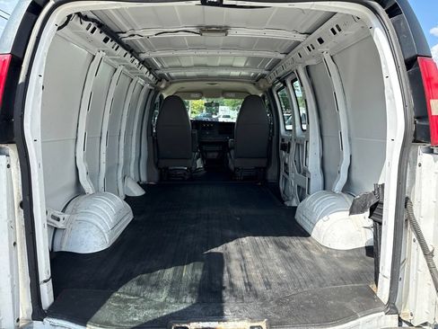 Used 2014 Chevrolet Express 1500 RWD image 11