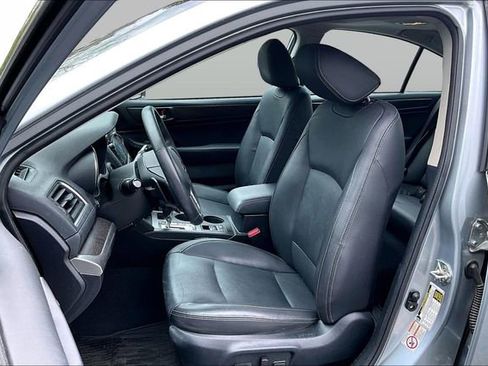 Used 2017 Subaru Legacy 2.5i Limited AWD/4WD image 11
