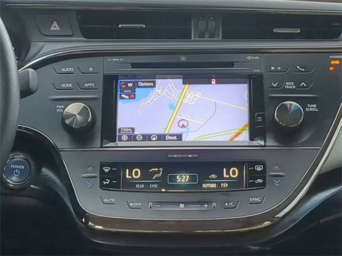 Used 2018 Toyota Avalon Limited image 17