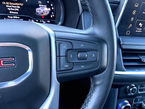 Used 2022 GMC Yukon SLT w/ SLT Premium Package image 23