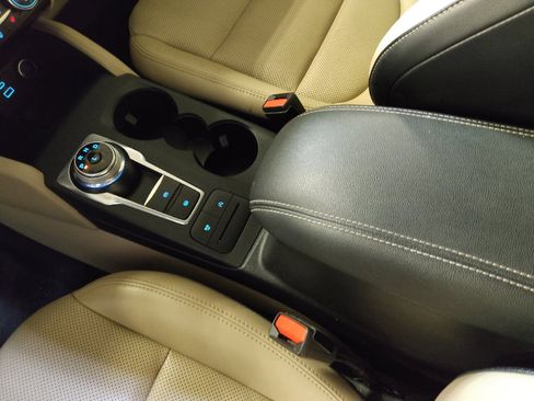 Used 2021 Ford Escape SEL image 26