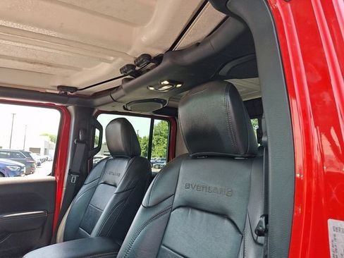 Used 2021 Jeep Gladiator Overland w/ Popular Equipment Package AWD/4WD image 13