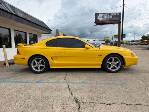 Used 1994 Ford Mustang GT RWD image 4