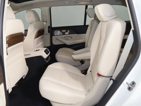 Used 2024 Mercedes-Benz GLS 580 4MATIC image 61