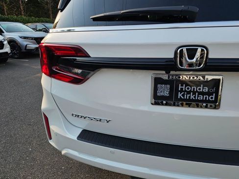 New 2026 Honda Odyssey Touring image 16