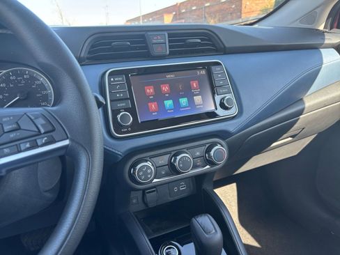 Used 2025 Nissan Versa SV image 17