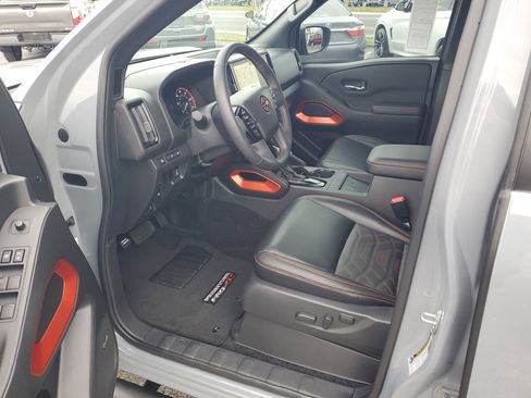 Certified 2025 Nissan Frontier PRO-4X w/ Pro Premium Package image 10