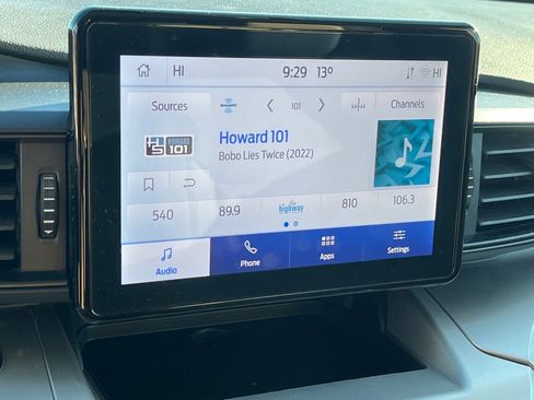 Used 2022 Ford Explorer XLT w/ Class IV Trailer Tow Package image 9