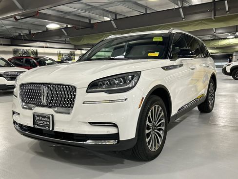 Used 2023 Lincoln Aviator Reserve w/ Elements Package Plus AWD/4WD image 5