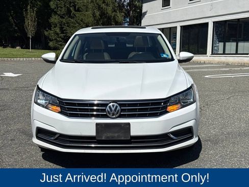 Used 2016 Volkswagen Passat 1.8T SE FWD image 2
