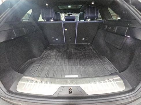 Used 2019 Land Rover Range Rover Velar R-Dynamic SE AWD/4WD image 19