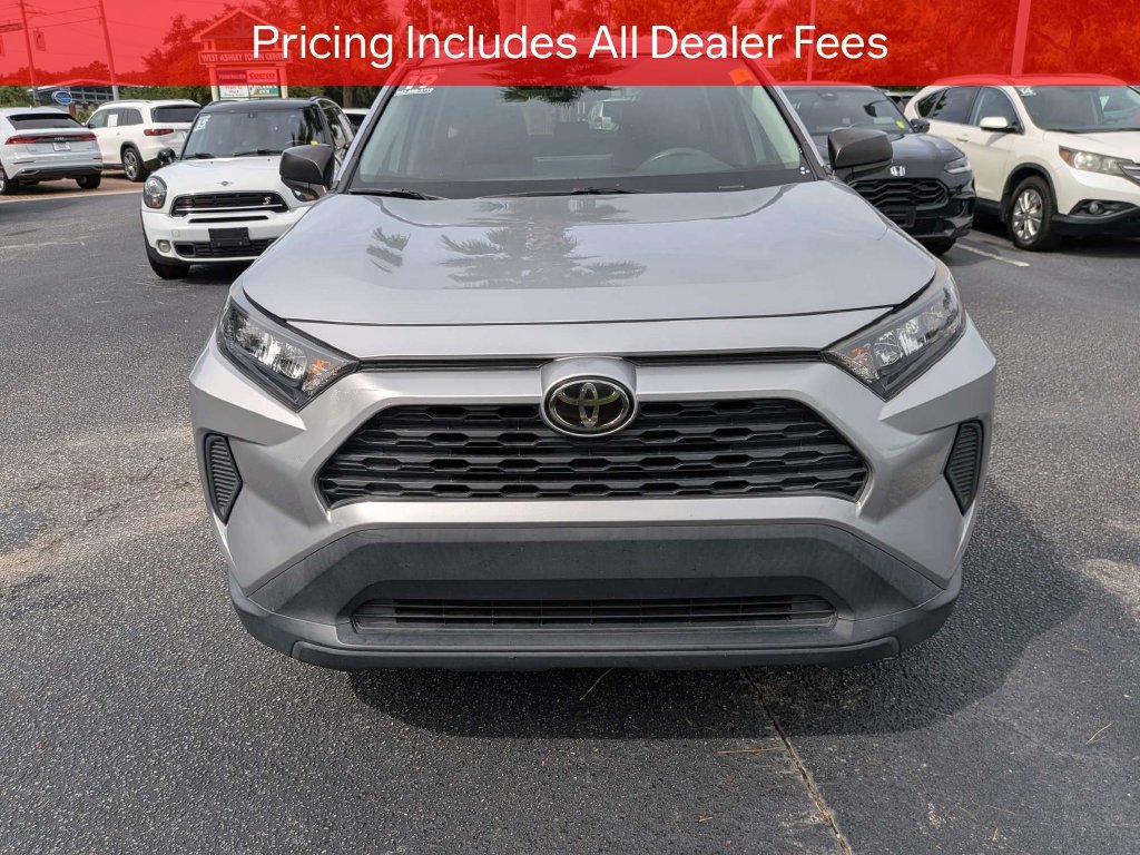 Used 2019 Toyota RAV4 LE FWD image 10